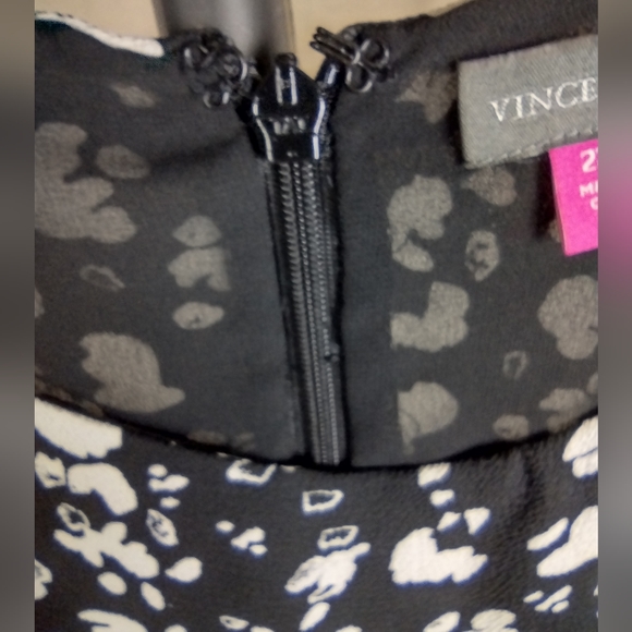 VINCE CAMUTO Plus Modern Imprint Dress Black And White Size 22W NWT - Picture 9 of 9